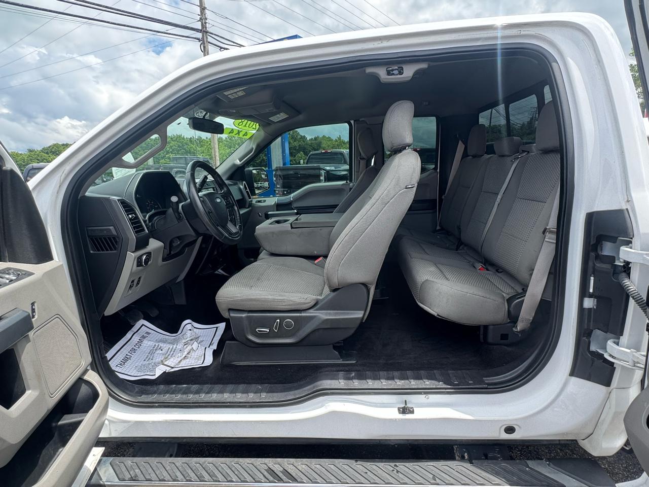 Ford F-150 4WD SuperCab 133" XLT 2018