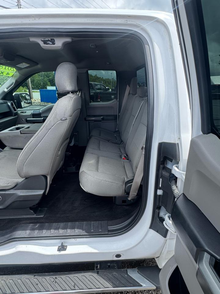 Ford F-150 4WD SuperCab 133" XLT 2018