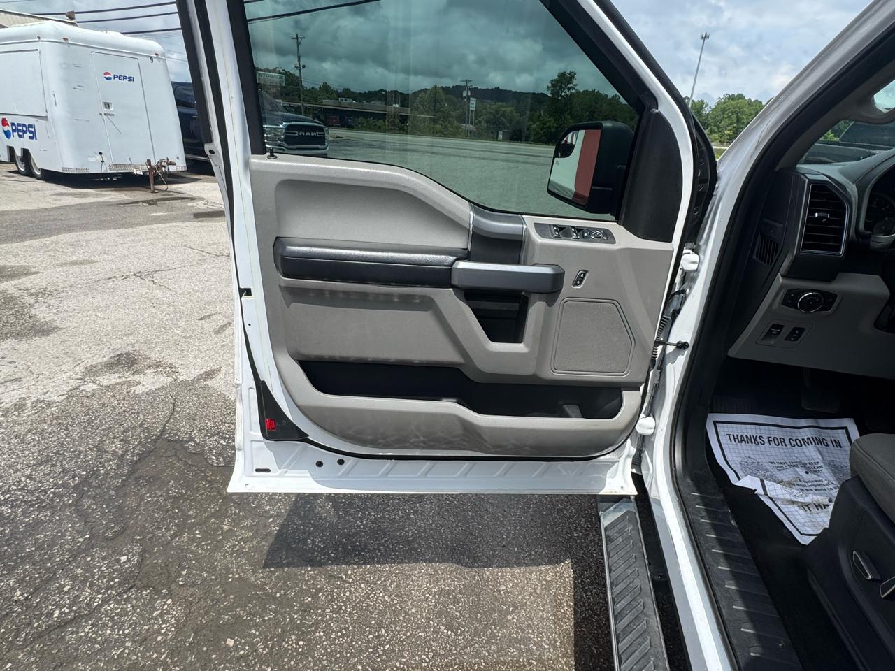 Ford F-150 4WD SuperCab 133" XLT 2018