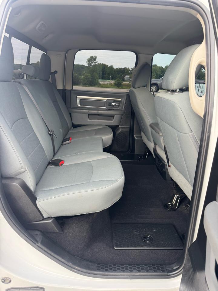 RAM 1500 Classic SLT 4x4 Crew Cab 6'4" Box 2019