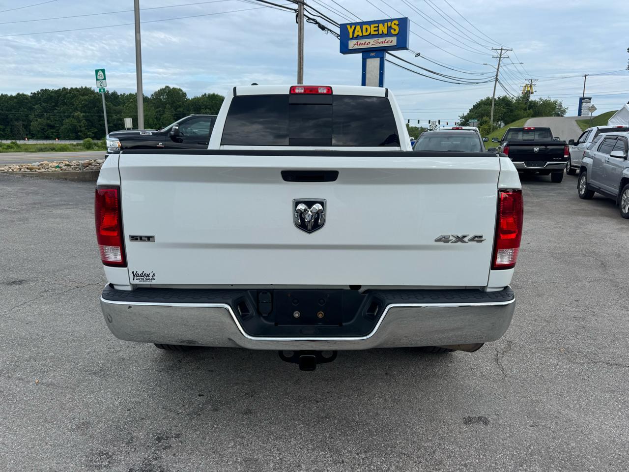 RAM 1500 Classic SLT 4x4 Crew Cab 6'4" Box 2019
