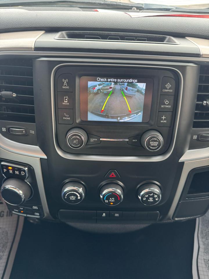 RAM 1500 Classic SLT 4x4 Crew Cab 6'4" Box 2019