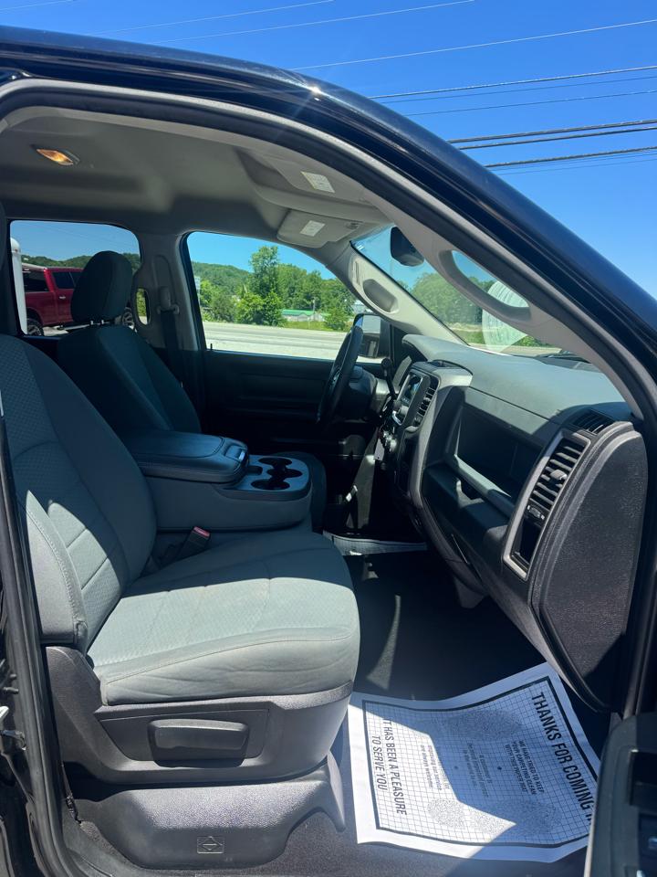 RAM 1500 4WD Quad Cab 140.5" Express 2014