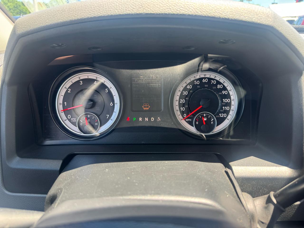 RAM 1500 4WD Quad Cab 140.5" Express 2014
