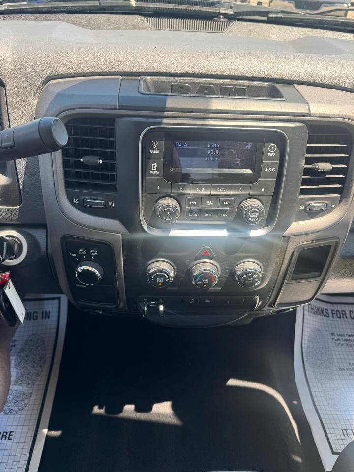 RAM 1500 4WD Quad Cab 140.5" Express 2014
