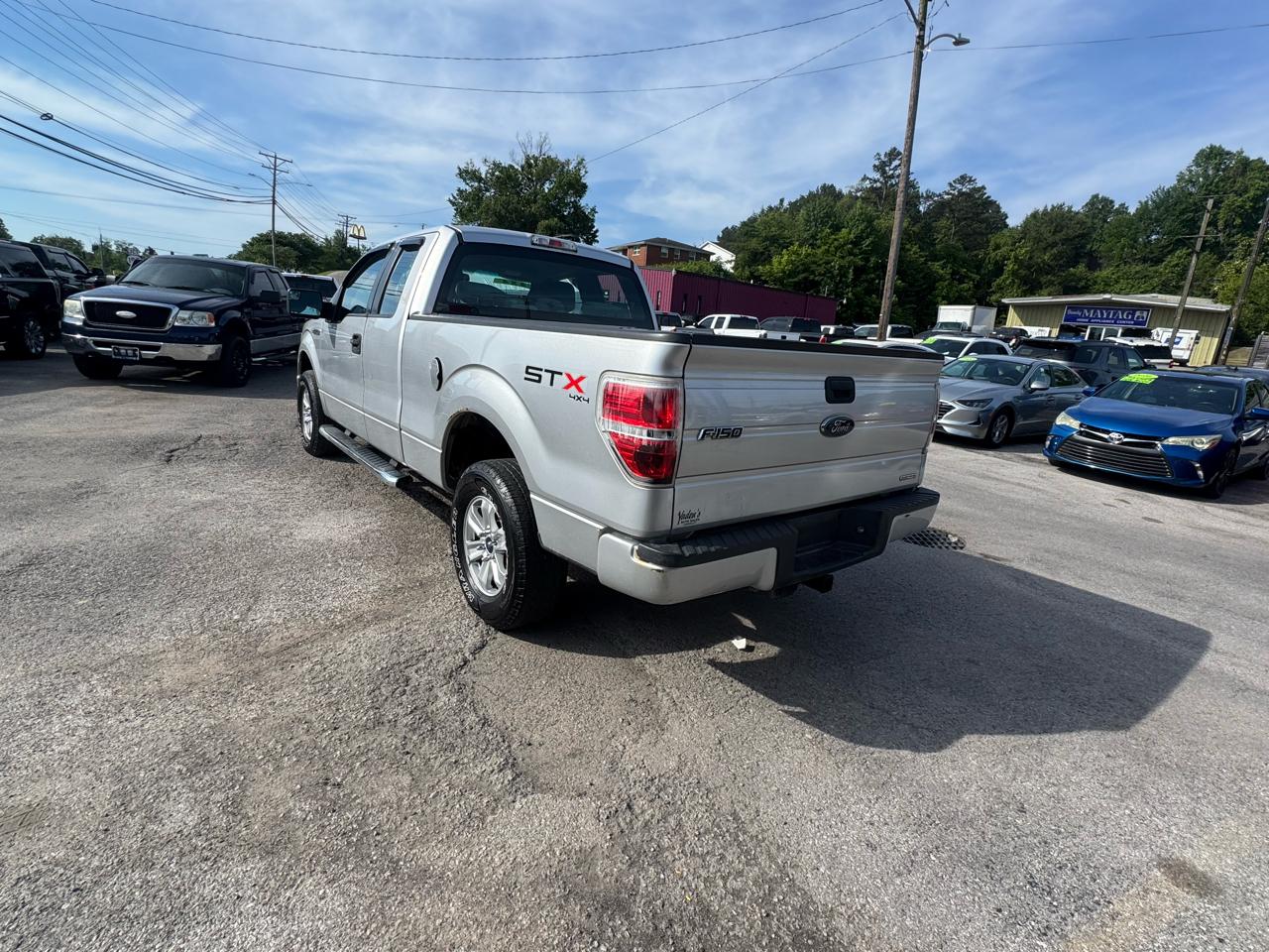 Ford F-150 4WD SuperCab 133" STX 2013