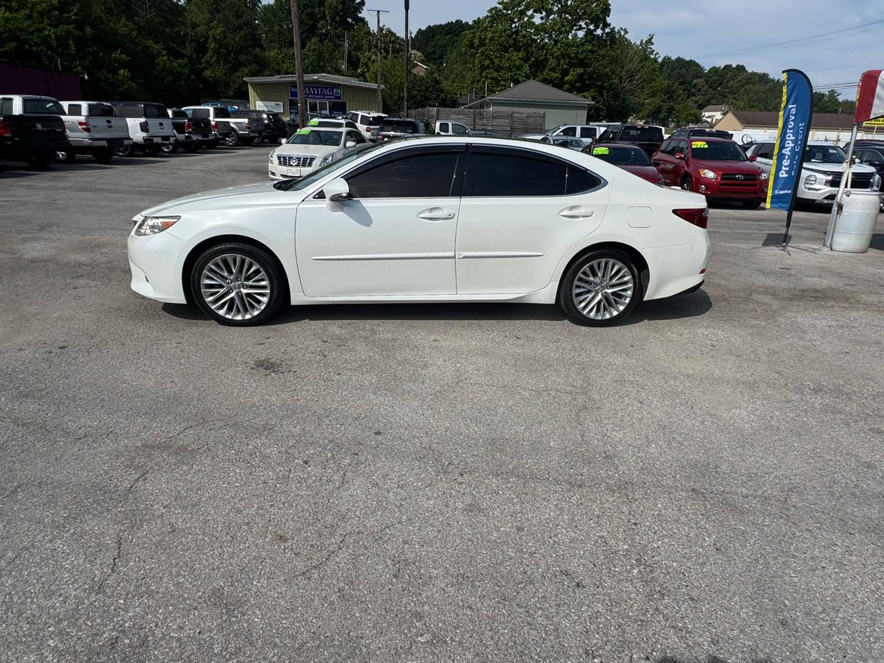 Lexus ES 350 4dr Sdn 2013