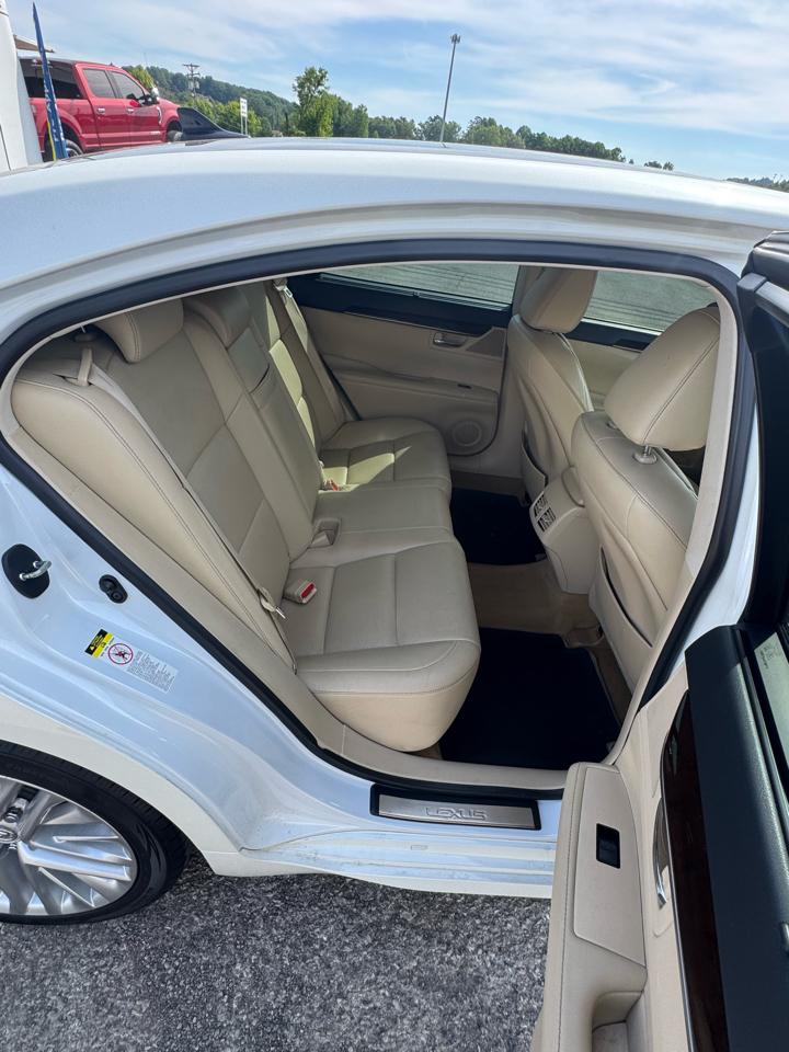 Lexus ES 350 4dr Sdn 2013