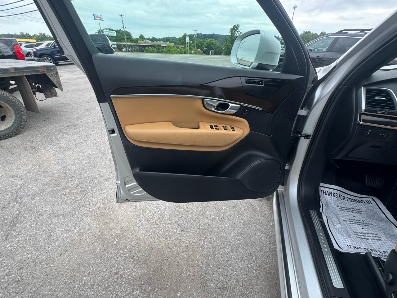 Volvo XC90 T6 AWD Momentum 2019