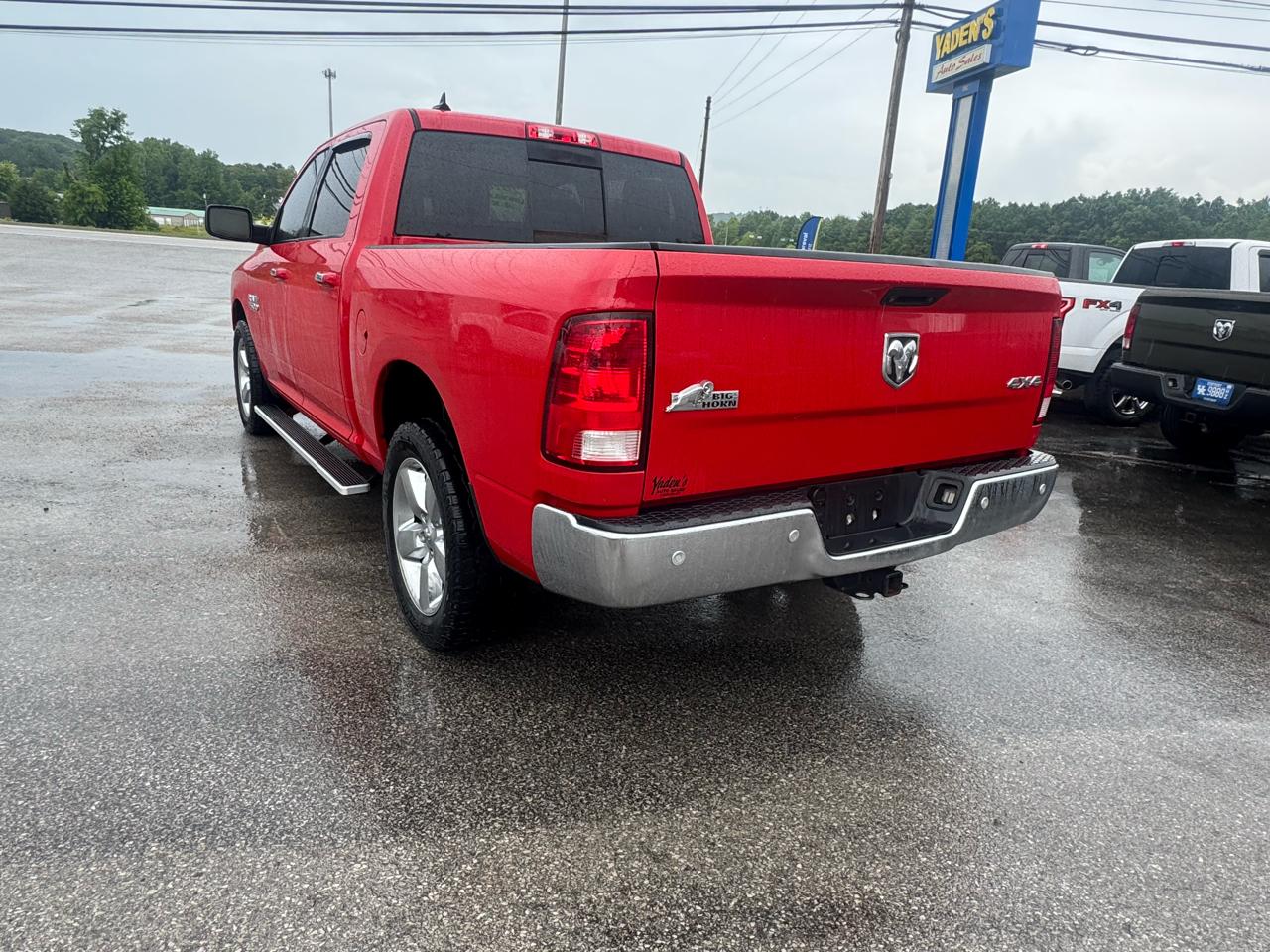 RAM 1500 Big Horn 4x4 Crew Cab 5'7" Box 2017