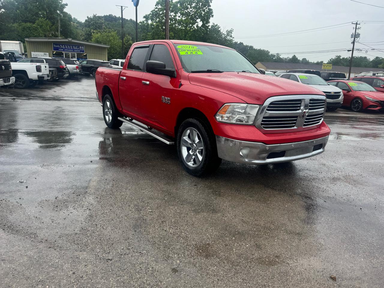 RAM 1500 Big Horn 4x4 Crew Cab 5'7" Box 2017
