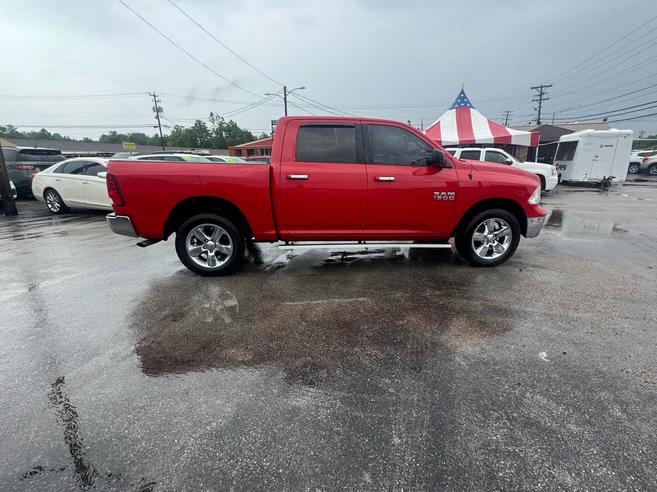 RAM 1500 Big Horn 4x4 Crew Cab 5'7" Box 2017
