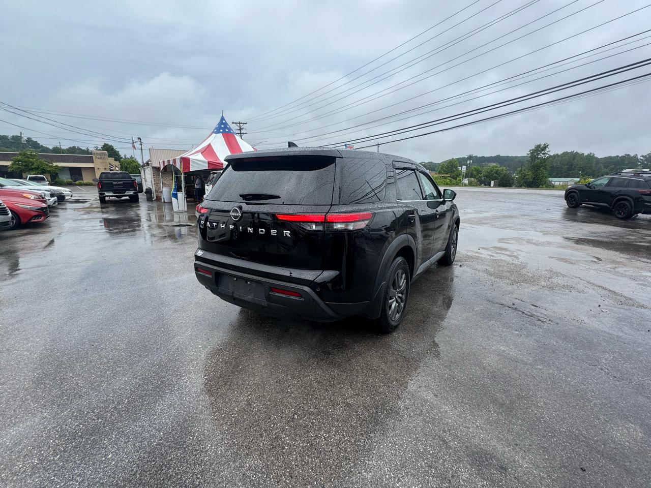 Nissan Pathfinder S 2WD 2022