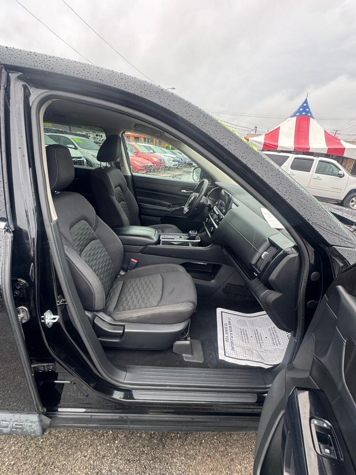 Nissan Pathfinder S 2WD 2022