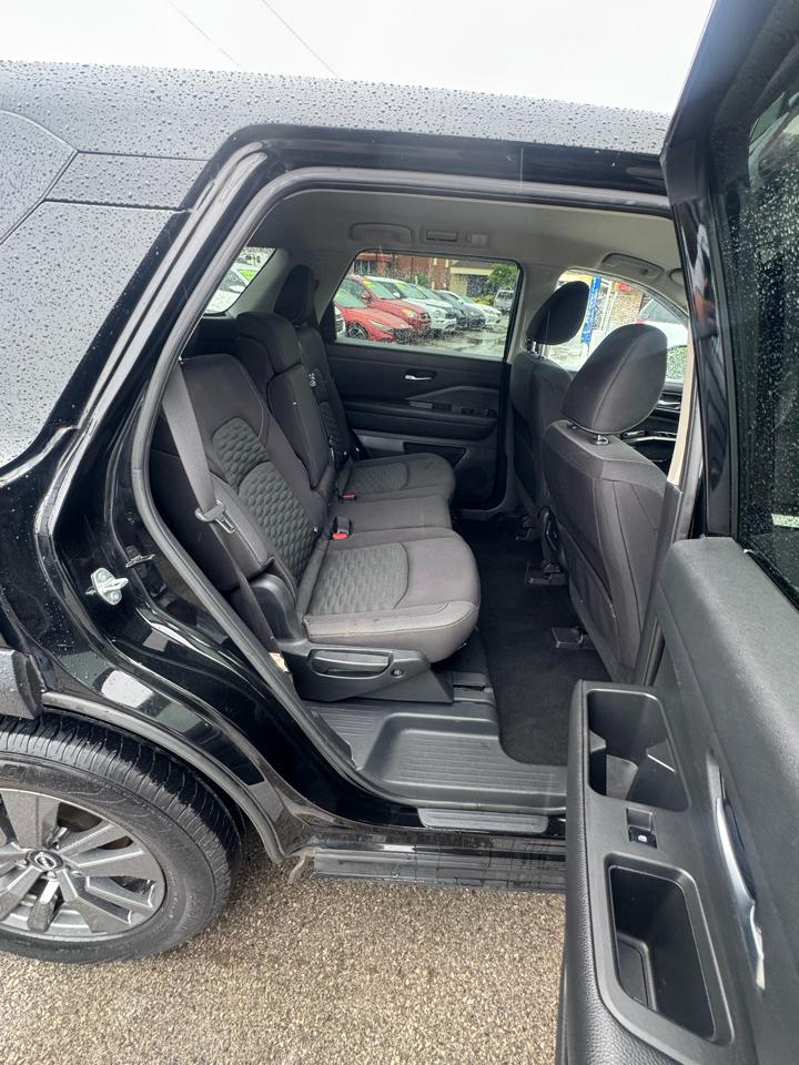 Nissan Pathfinder S 2WD 2022