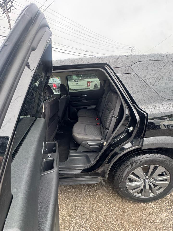 Nissan Pathfinder S 2WD 2022