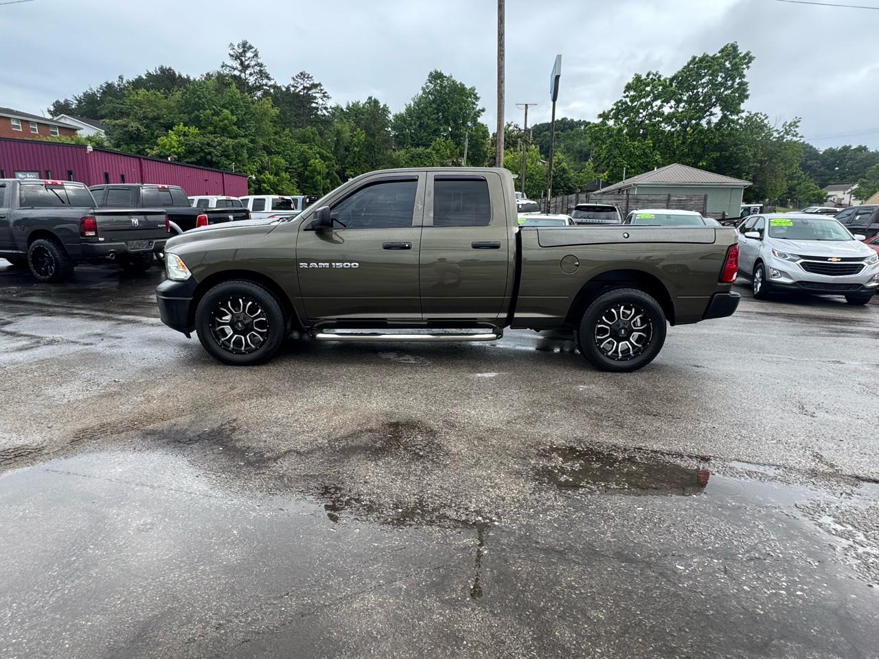RAM 1500 2WD Quad Cab 140.5" Tradesman 2012