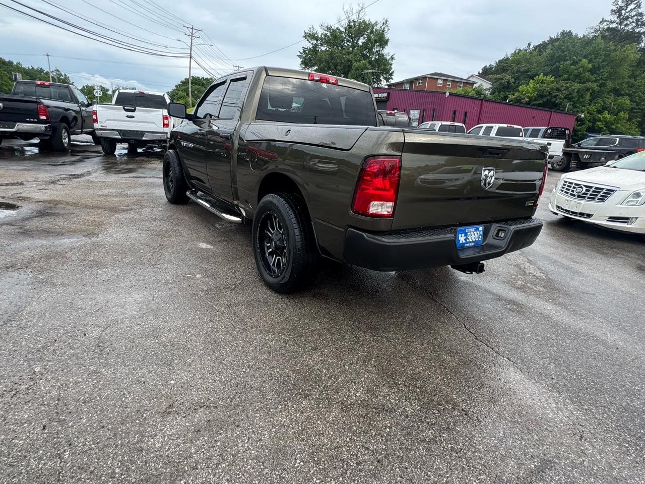 RAM 1500 2WD Quad Cab 140.5" Tradesman 2012