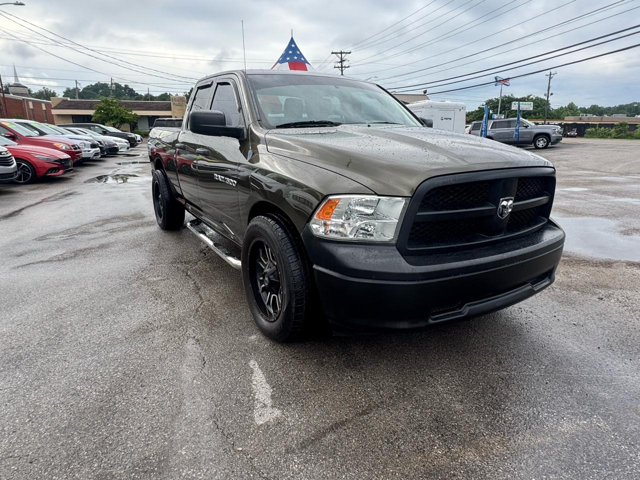 RAM 1500 2WD Quad Cab 140.5" Tradesman 2012