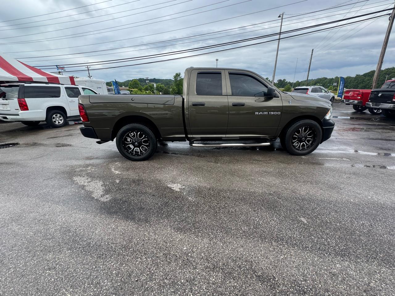 RAM 1500 2WD Quad Cab 140.5" Tradesman 2012