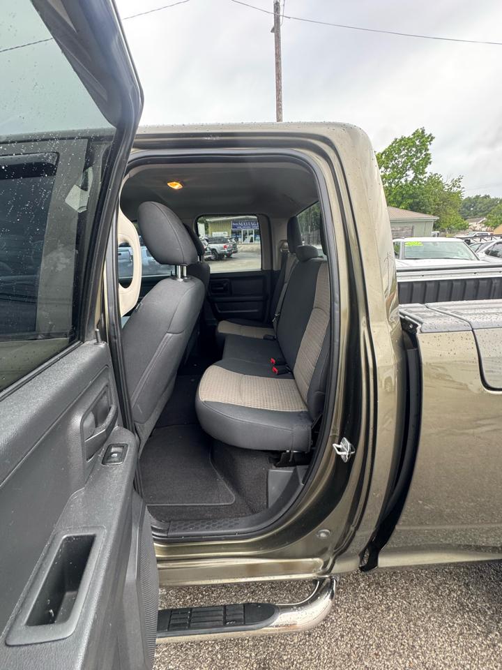 RAM 1500 2WD Quad Cab 140.5" Tradesman 2012