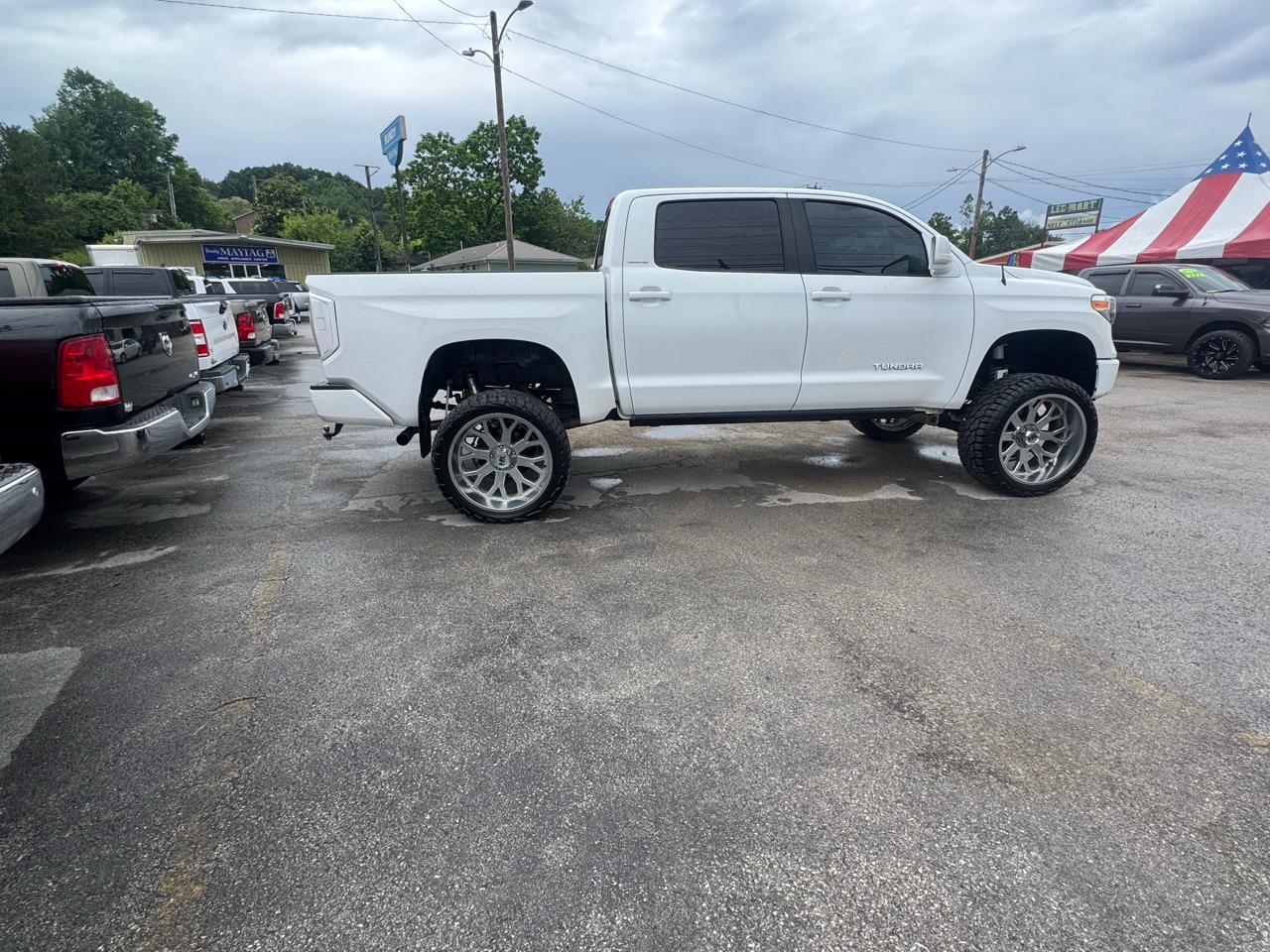 Toyota Tundra 4WD Limited CrewMax 5.5' Bed (Natl) 2019