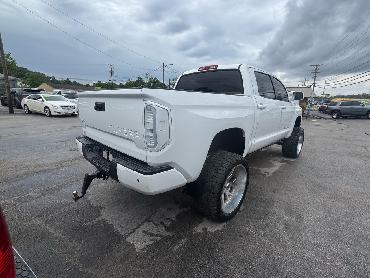 Toyota Tundra 4WD Limited CrewMax 5.5' Bed (Natl) 2019