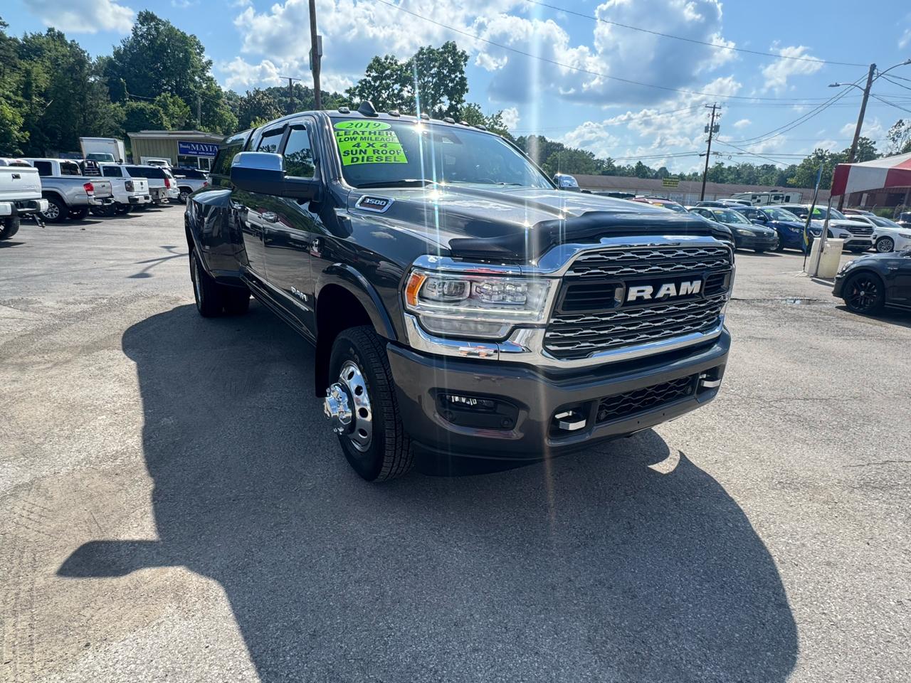 RAM 3500 Limited 4x4 Mega Cab 6'4" Box 2019