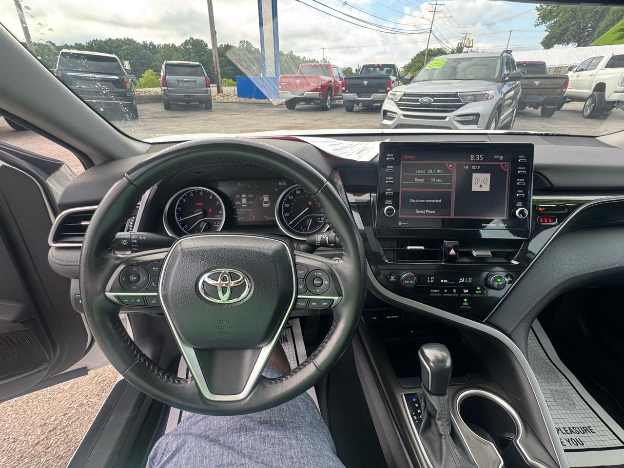 Toyota Camry XLE Auto (Natl) 2022