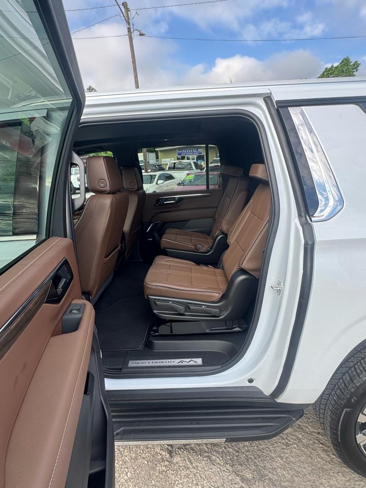 Chevrolet Suburban 4WD 4dr High Country 2026