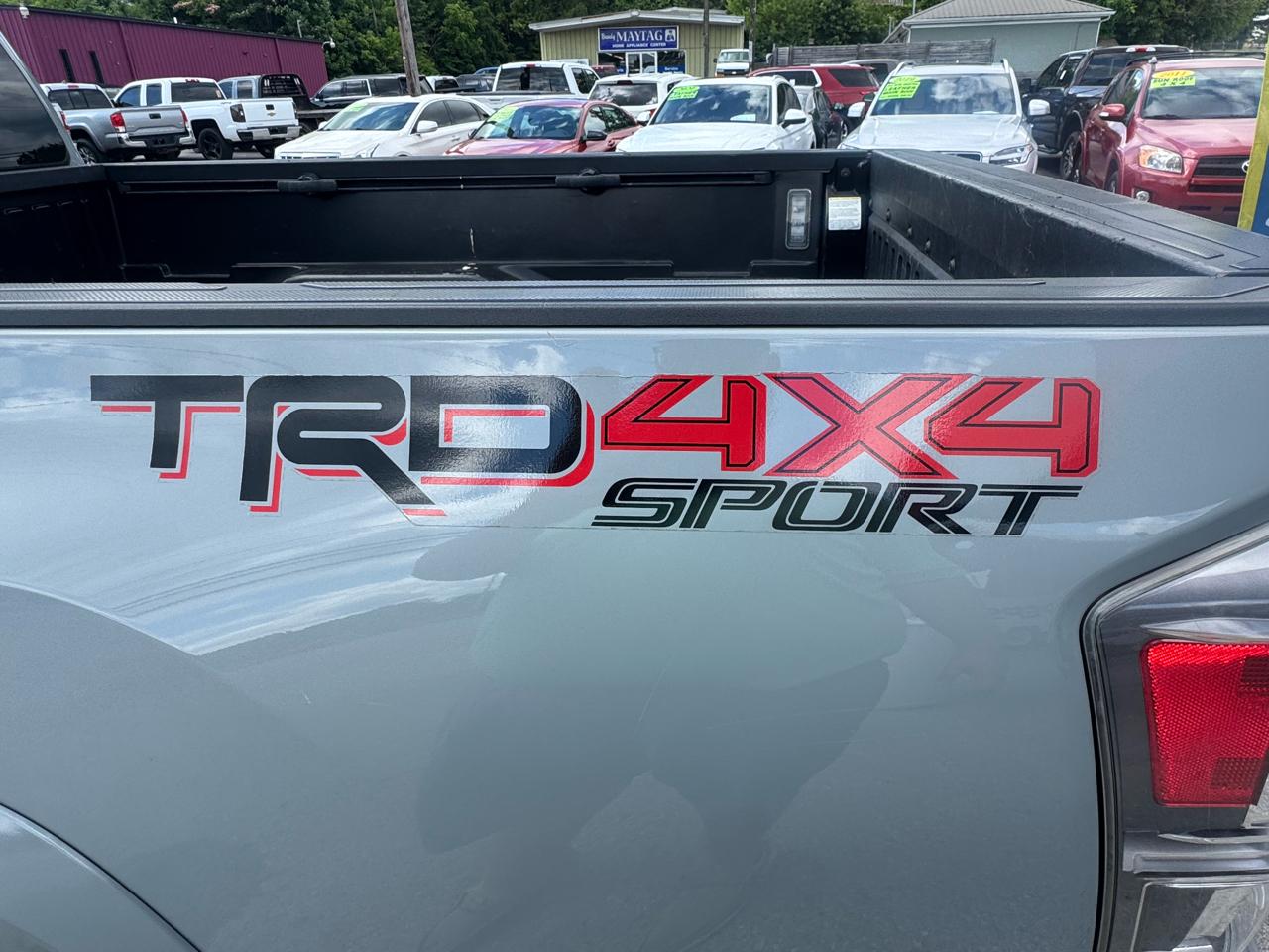 Toyota Tacoma 4WD TRD Off Road Double Cab 6' Bed V6 AT (Natl) 2020