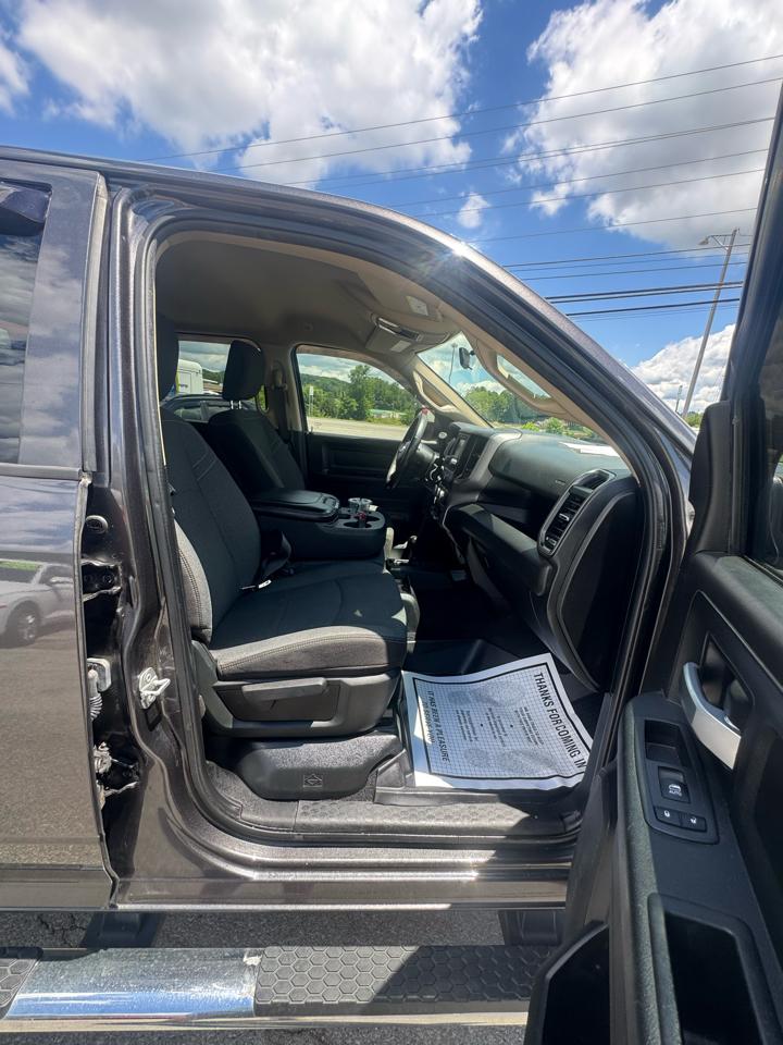 RAM 2500 Tradesman 4x4 Crew Cab 6'4" Box 2019