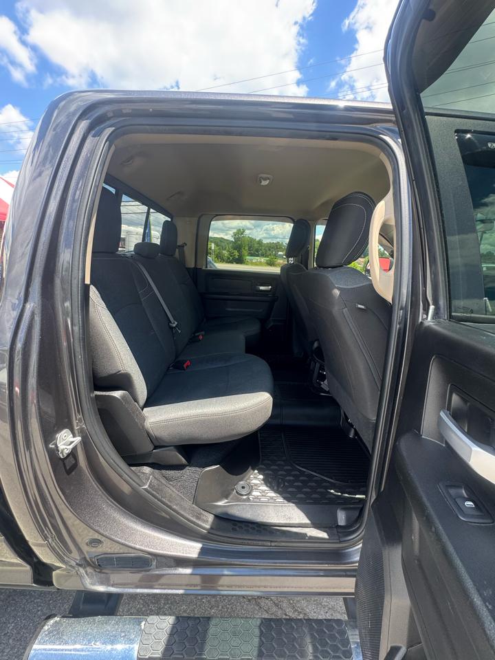 RAM 2500 Tradesman 4x4 Crew Cab 6'4" Box 2019