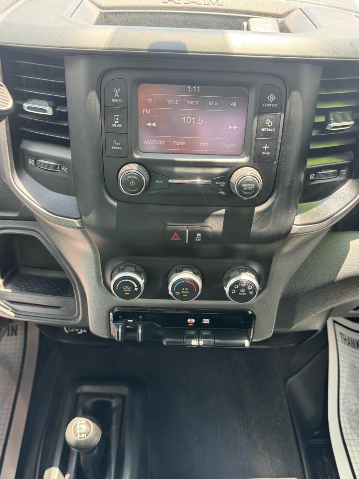 RAM 2500 Tradesman 4x4 Crew Cab 6'4" Box 2019