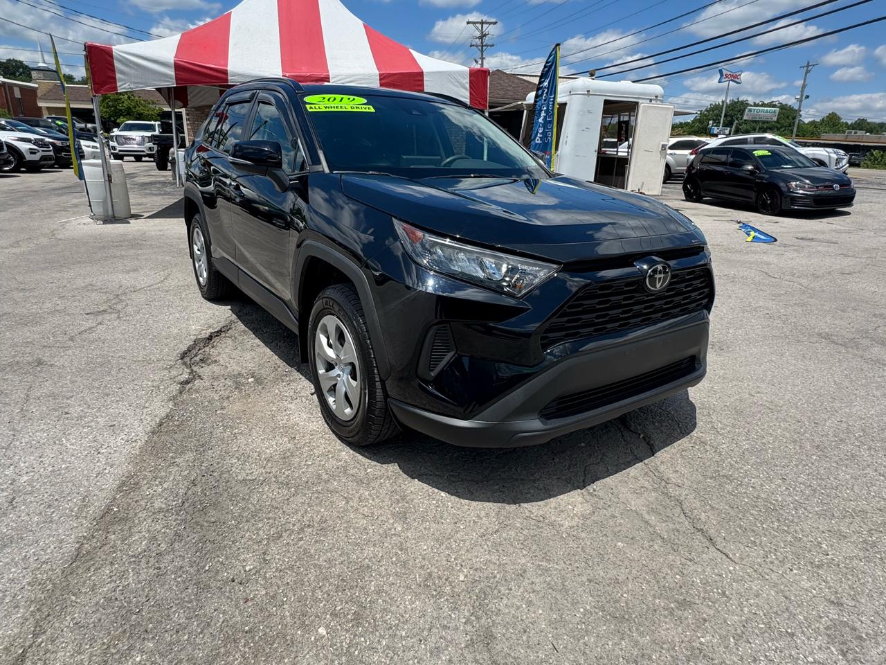 Toyota RAV4 LE AWD (Natl) 2019