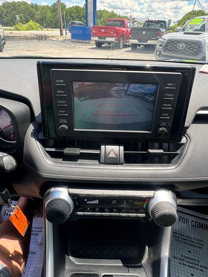 Toyota RAV4 LE AWD (Natl) 2019