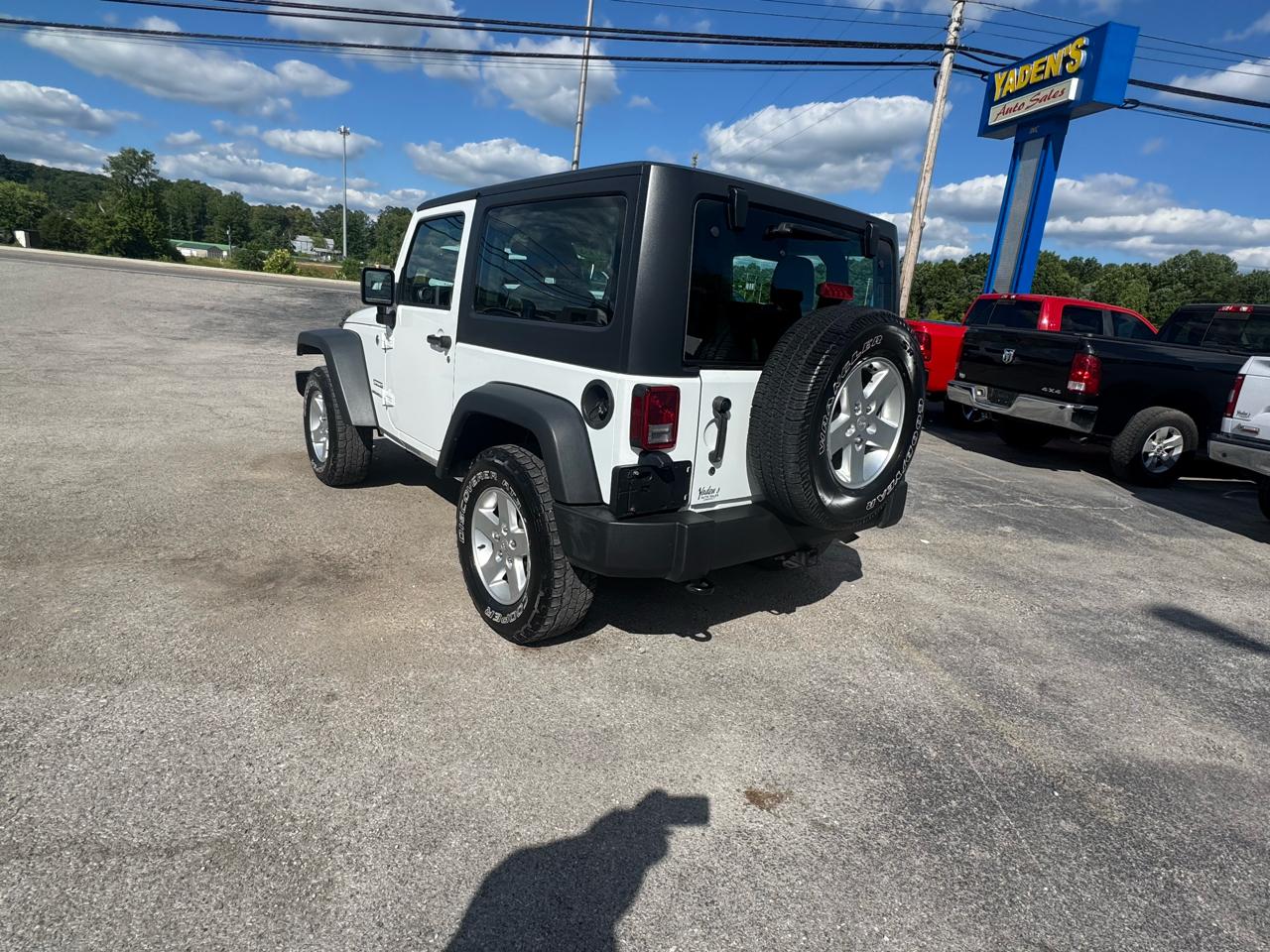 Jeep Wrangler 4WD 2dr Sport 2015