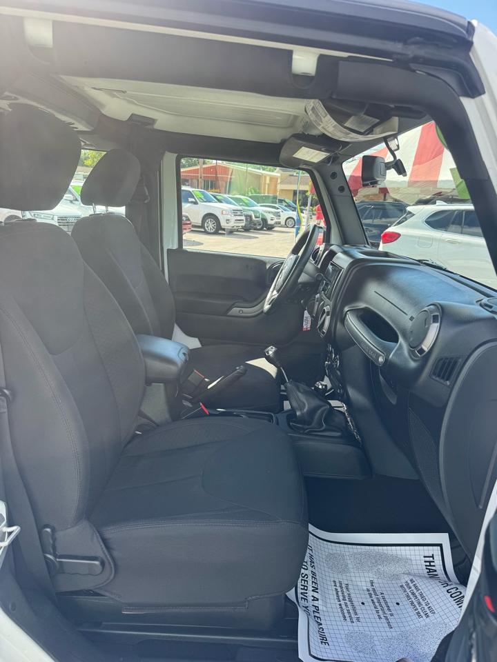 Jeep Wrangler 4WD 2dr Sport 2015