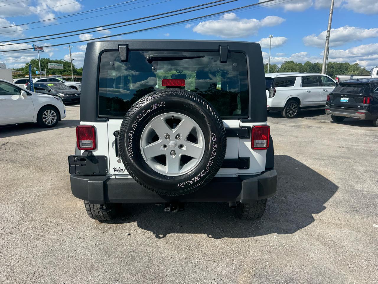 Jeep Wrangler 4WD 2dr Sport 2015