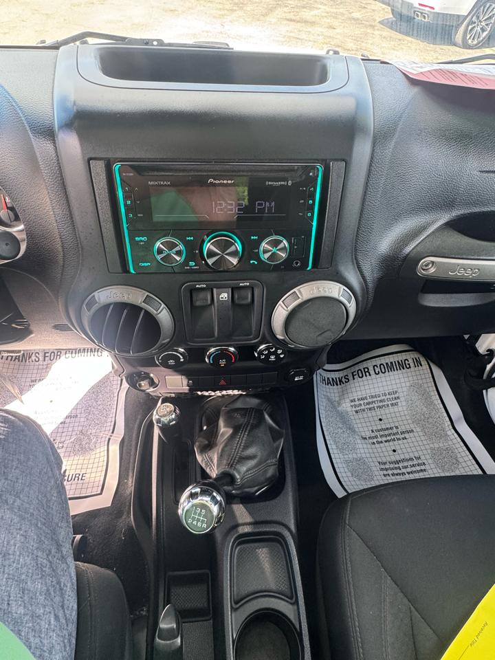 Jeep Wrangler 4WD 2dr Sport 2015