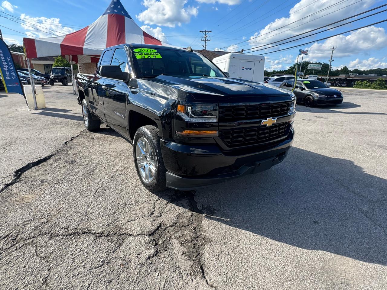 Chevrolet Silverado 1500 LD 4WD Double Cab Custom 2019
