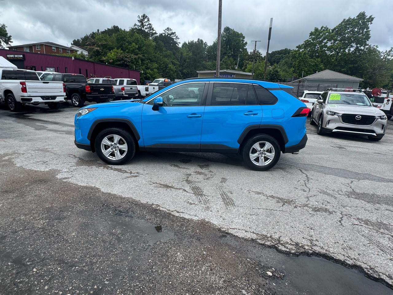 Toyota RAV4 XLE AWD (Natl) 2019
