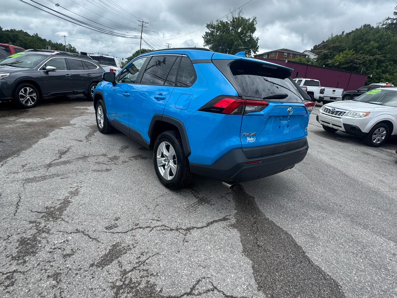 Toyota RAV4 XLE AWD (Natl) 2019