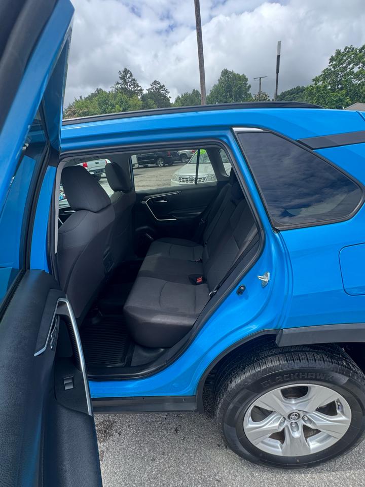 Toyota RAV4 XLE AWD (Natl) 2019