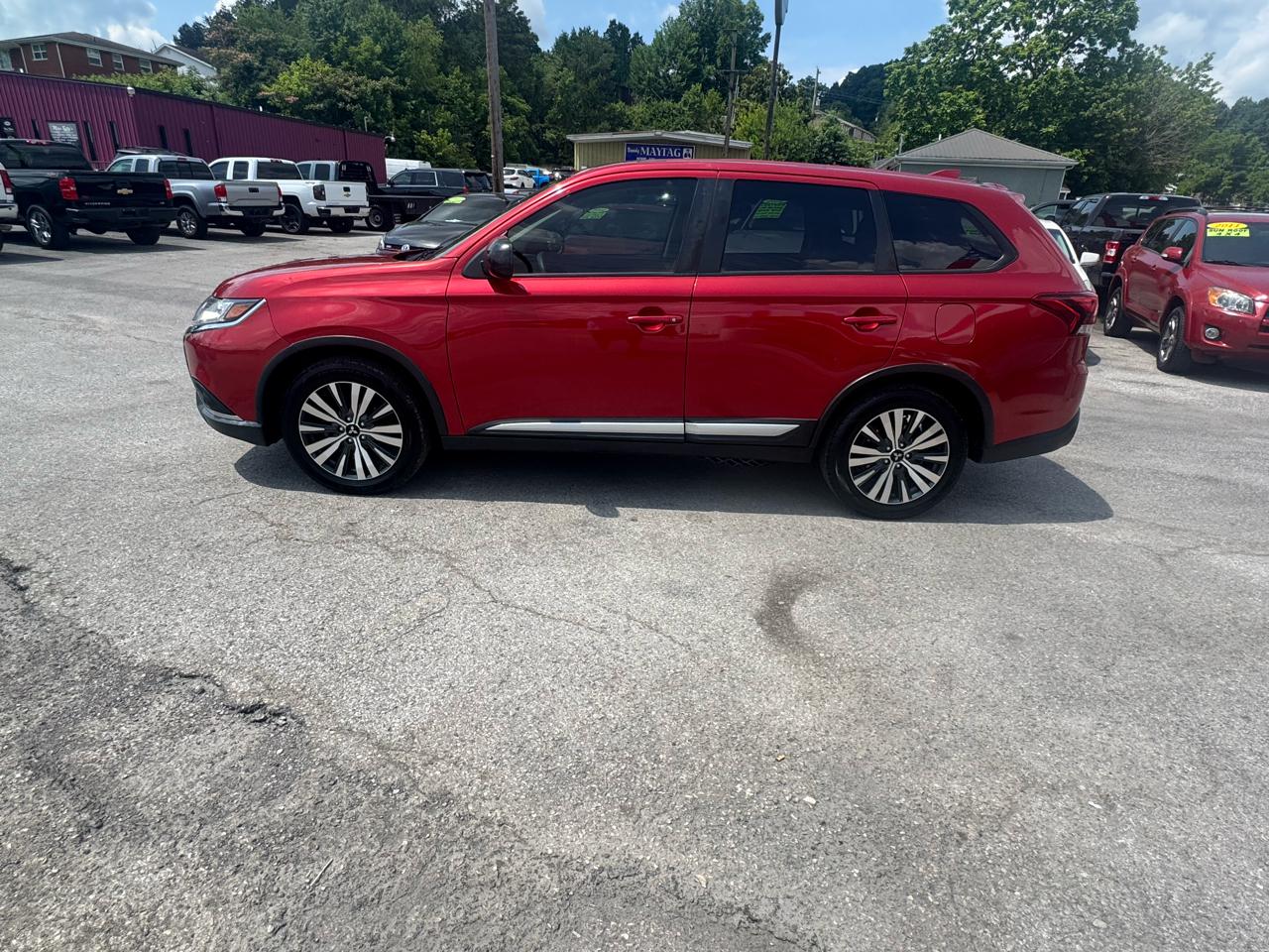 Mitsubishi Outlander ES FWD 2019