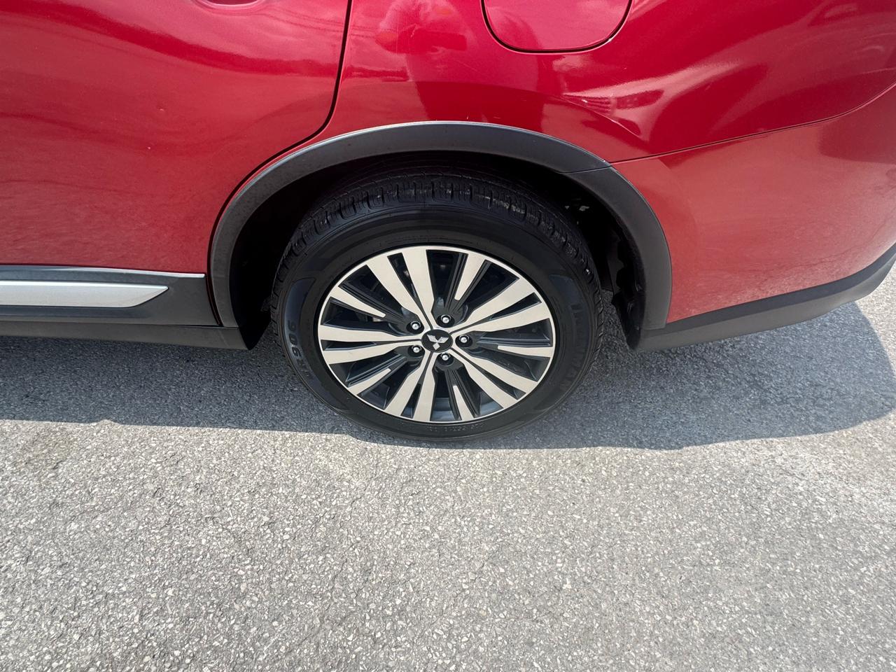 Mitsubishi Outlander ES FWD 2019