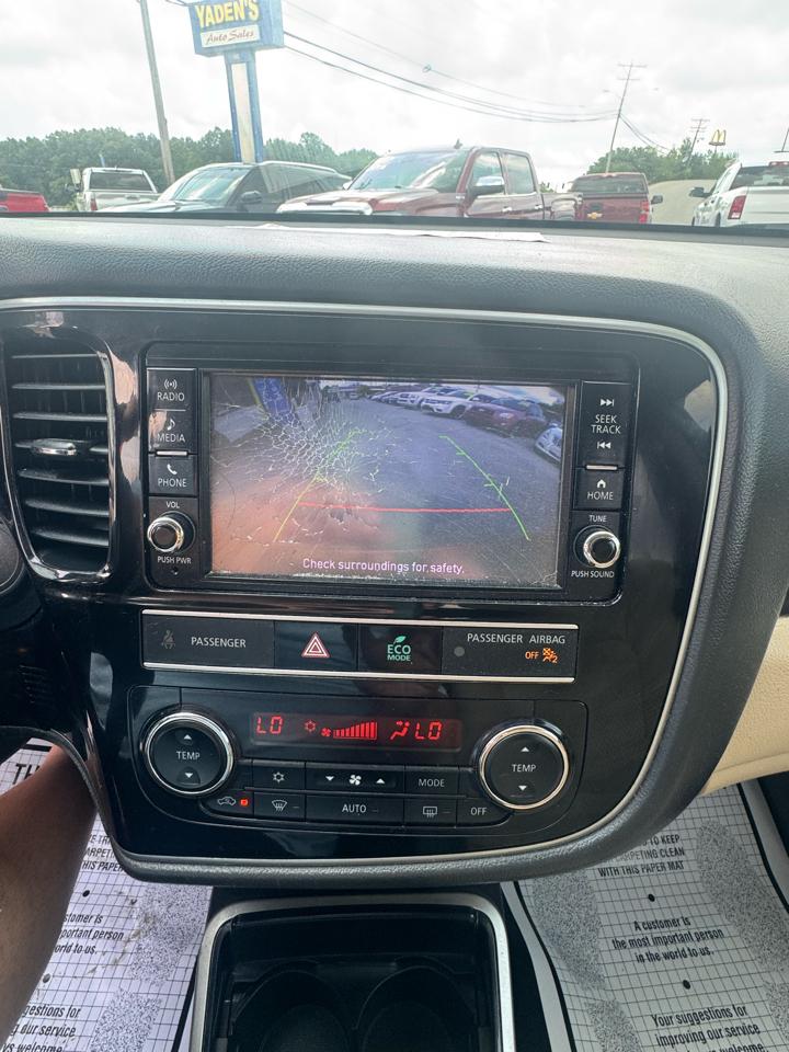 Mitsubishi Outlander ES FWD 2019