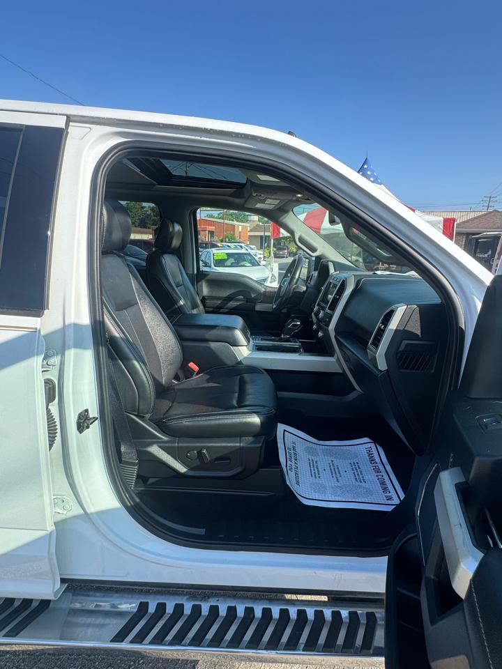 Ford F-150 4WD SuperCrew 139" Lariat 2019