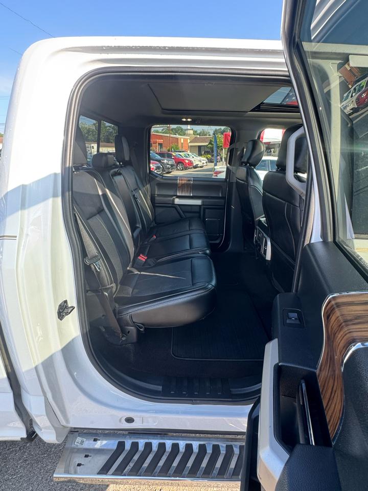 Ford F-150 4WD SuperCrew 139" Lariat 2019