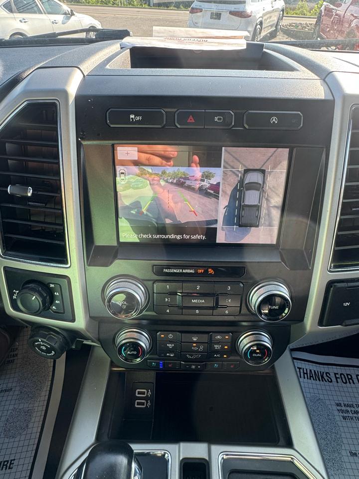 Ford F-150 4WD SuperCrew 139" Lariat 2019